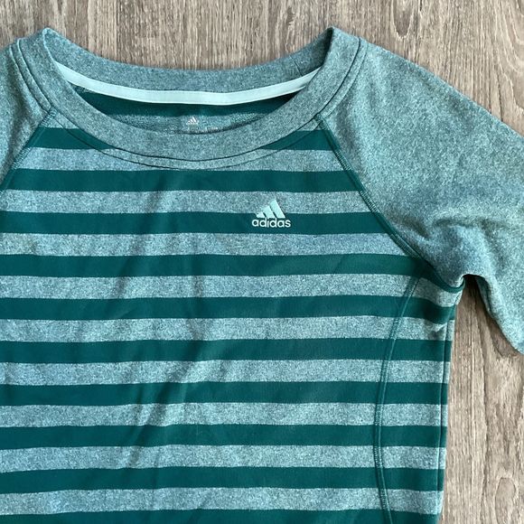 Adidas Sweatshirt Women’s XS Climawarm Green Stripe Lightweight Crew‎ Neck - Picture 2 of 10
